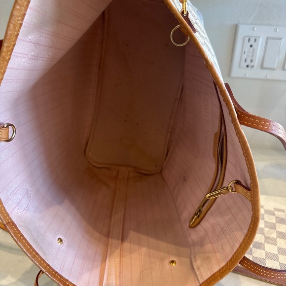 Lois Vuitton Neverfull MM - Picture 5 of 6